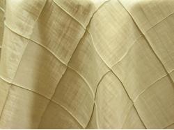 Pintuck Willow Runner